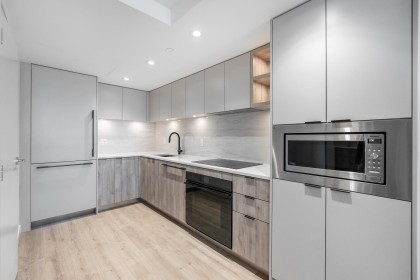 Photo 10 at 325 - 755 Harbourside Drive, Harbourside, North Vancouver