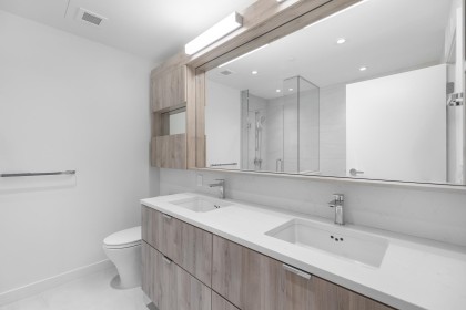 Photo 15 at 325 - 755 Harbourside Drive, Harbourside, North Vancouver