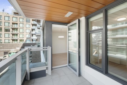 Photo 21 at 325 - 755 Harbourside Drive, Harbourside, North Vancouver