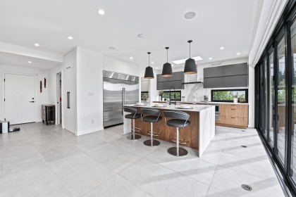 Photo 4 at 4275 Chelsea Crescent, Forest Hills NV, North Vancouver