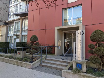 Photo 2 at 2305 - 918 Cooperage Way, Yaletown, Vancouver West