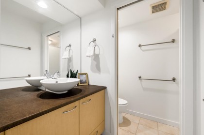 Photo 13 at 2403 - 969 Richards Street, Downtown VW, Vancouver West