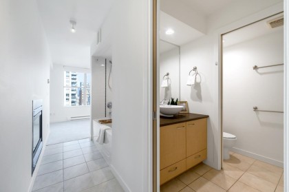 Photo 14 at 2403 - 969 Richards Street, Downtown VW, Vancouver West