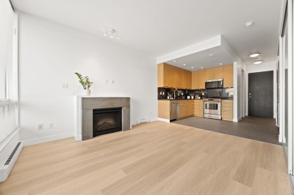 Photo 2 at 308 - 2528 Maple Street, Kitsilano, Vancouver West