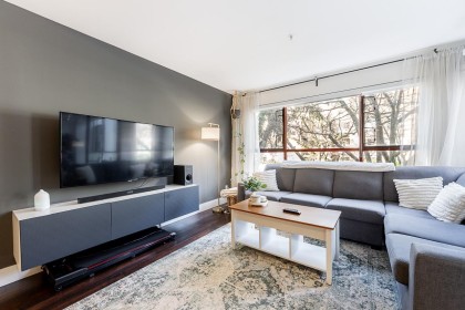 Photo 6 at 203 - 2140 W 12th Avenue, Kitsilano, Vancouver West