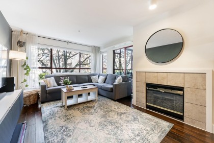 Photo 1 at 203 - 2140 W 12th Avenue, Kitsilano, Vancouver West