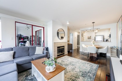 Photo 8 at 203 - 2140 W 12th Avenue, Kitsilano, Vancouver West