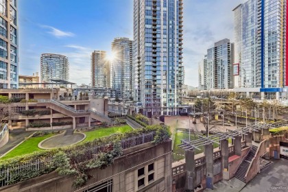 Photo 19 at 5-1 - 550 Beatty Street, Downtown VW, Vancouver West