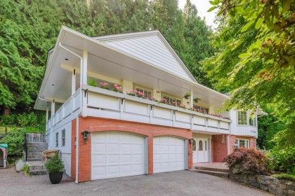 Photo 2 at 5560 Greenleaf Road, Eagle Harbour, West Vancouver