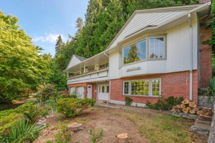 Photo 3 at 5560 Greenleaf Road, Eagle Harbour, West Vancouver