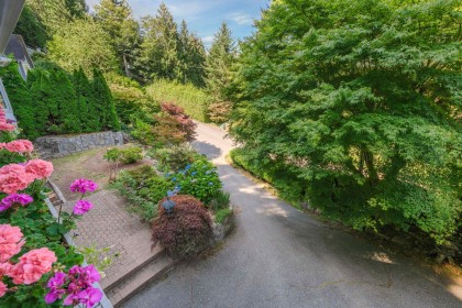 Photo 32 at 5560 Greenleaf Road, Eagle Harbour, West Vancouver