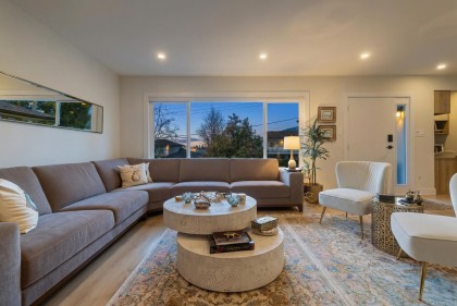 Photo 2 at 3950 Trenton Place, Forest Hills NV, North Vancouver