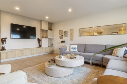 Photo 5 at 3950 Trenton Place, Forest Hills NV, North Vancouver