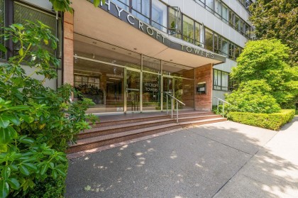 Photo 3 at 320 - 1445 Marpole Avenue, Fairview VW, Vancouver West