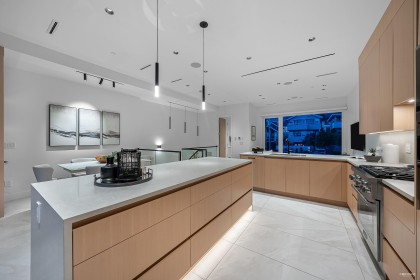 Photo 12 at 1236 Duchess Avenue, Ambleside, West Vancouver