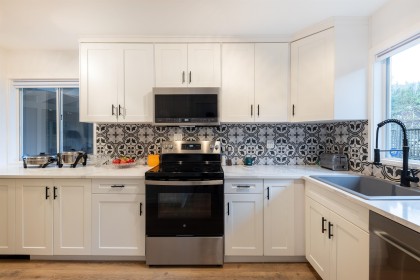 Photo 11 at 8 Glenmore Drive, Glenmore, West Vancouver
