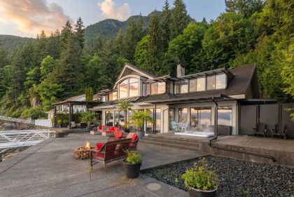 Photo 2 at 2 Strachan Point Road, Howe Sound, West Vancouver