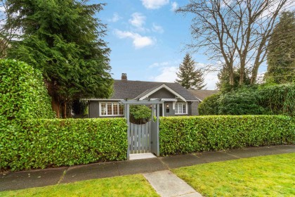 Photo 2 at 3322 W 38th Avenue, Dunbar, Vancouver West