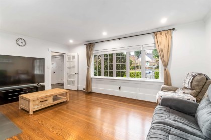 Photo 4 at 3322 W 38th Avenue, Dunbar, Vancouver West