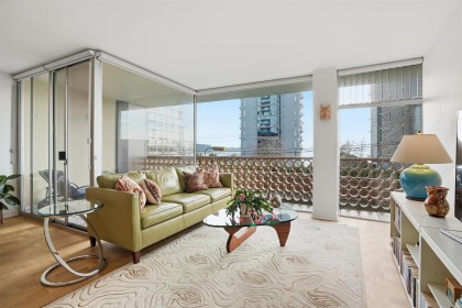 Photo 2 at 102 - 2135 Argyle Avenue, Dundarave, West Vancouver