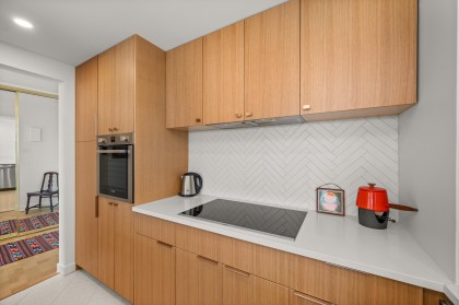 Photo 9 at 102 - 2135 Argyle Avenue, Dundarave, West Vancouver