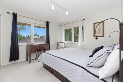 Photo 22 at 2635 Rosebery Avenue, Queens, West Vancouver