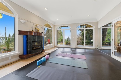 Photo 32 at 2635 Rosebery Avenue, Queens, West Vancouver