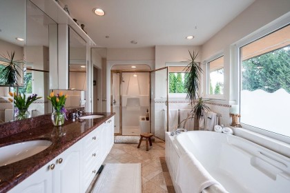 Photo 38 at 2635 Rosebery Avenue, Queens, West Vancouver