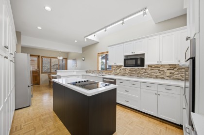 Photo 6 at 2865 W 30th Avenue, MacKenzie Heights, Vancouver West