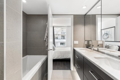 Photo 9 at 156 W 1st Avenue, False Creek, Vancouver West