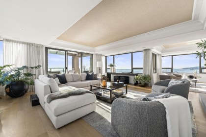 Photo 13 at 11 - 2250 Bellevue Avenue, Dundarave, West Vancouver