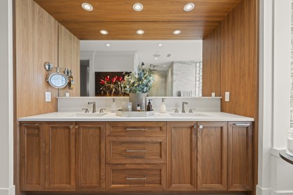 Photo 30 at 11 - 2250 Bellevue Avenue, Dundarave, West Vancouver