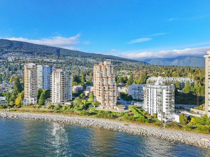 Photo 38 at 11 - 2250 Bellevue Avenue, Dundarave, West Vancouver