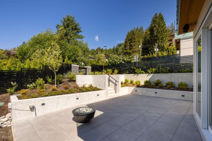 Photo 32 at 592 Arthur Erickson Place, Park Royal, West Vancouver