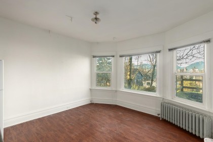 Photo 5 at 236 W 12th Avenue, Mount Pleasant VW, Vancouver West