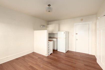 Photo 8 at 236 W 12th Avenue, Mount Pleasant VW, Vancouver West