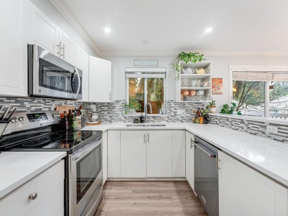 Photo 6 at 18 - 1073 Lynn Valley Road, Lynn Valley, North Vancouver