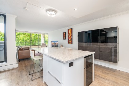 Photo 13 at 201 - 1995 Beach Avenue, West End VW, Vancouver West