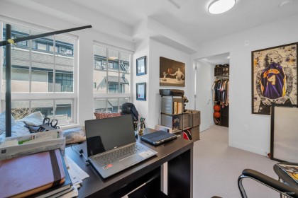 Photo 6 at 7901 Oak Street, Marpole, Vancouver West