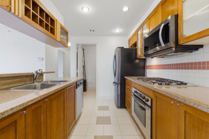 Photo 10 at 706 - 1483 Homer Street, Yaletown, Vancouver West