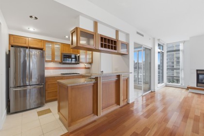 Photo 14 at 706 - 1483 Homer Street, Yaletown, Vancouver West