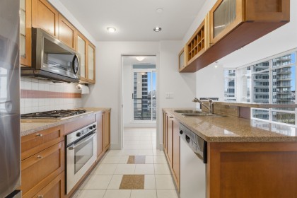 Photo 11 at 706 - 1483 Homer Street, Yaletown, Vancouver West