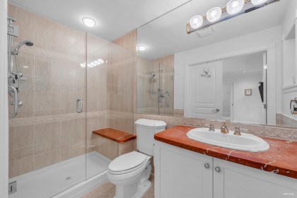 Photo 23 at 574 St. Andrews Place, Glenmore, West Vancouver