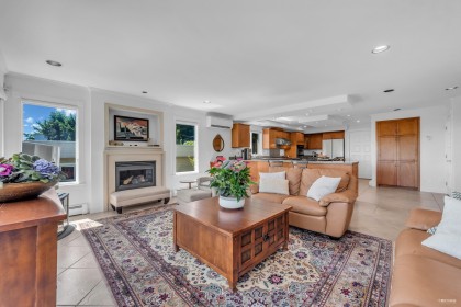 Photo 17 at 574 St. Andrews Place, Glenmore, West Vancouver