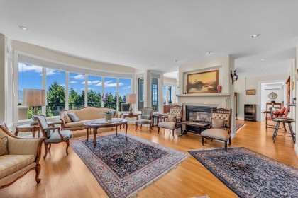 Photo 7 at 574 St. Andrews Place, Glenmore, West Vancouver