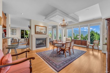 Photo 10 at 574 St. Andrews Place, Glenmore, West Vancouver