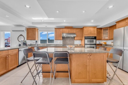 Photo 14 at 574 St. Andrews Place, Glenmore, West Vancouver