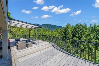 Photo 37 at 574 St. Andrews Place, Glenmore, West Vancouver