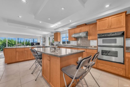 Photo 15 at 574 St. Andrews Place, Glenmore, West Vancouver