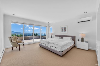 Photo 25 at 574 St. Andrews Place, Glenmore, West Vancouver